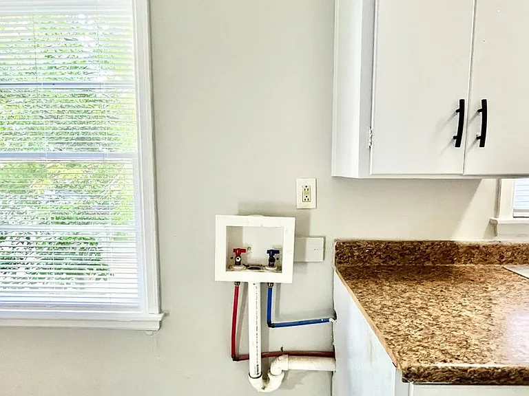 4840 Southside Drive-New — Photo 4