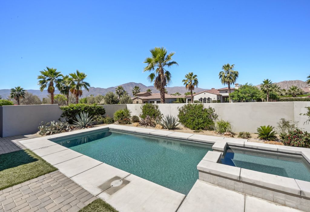 55120 Autumn Valley Court 4