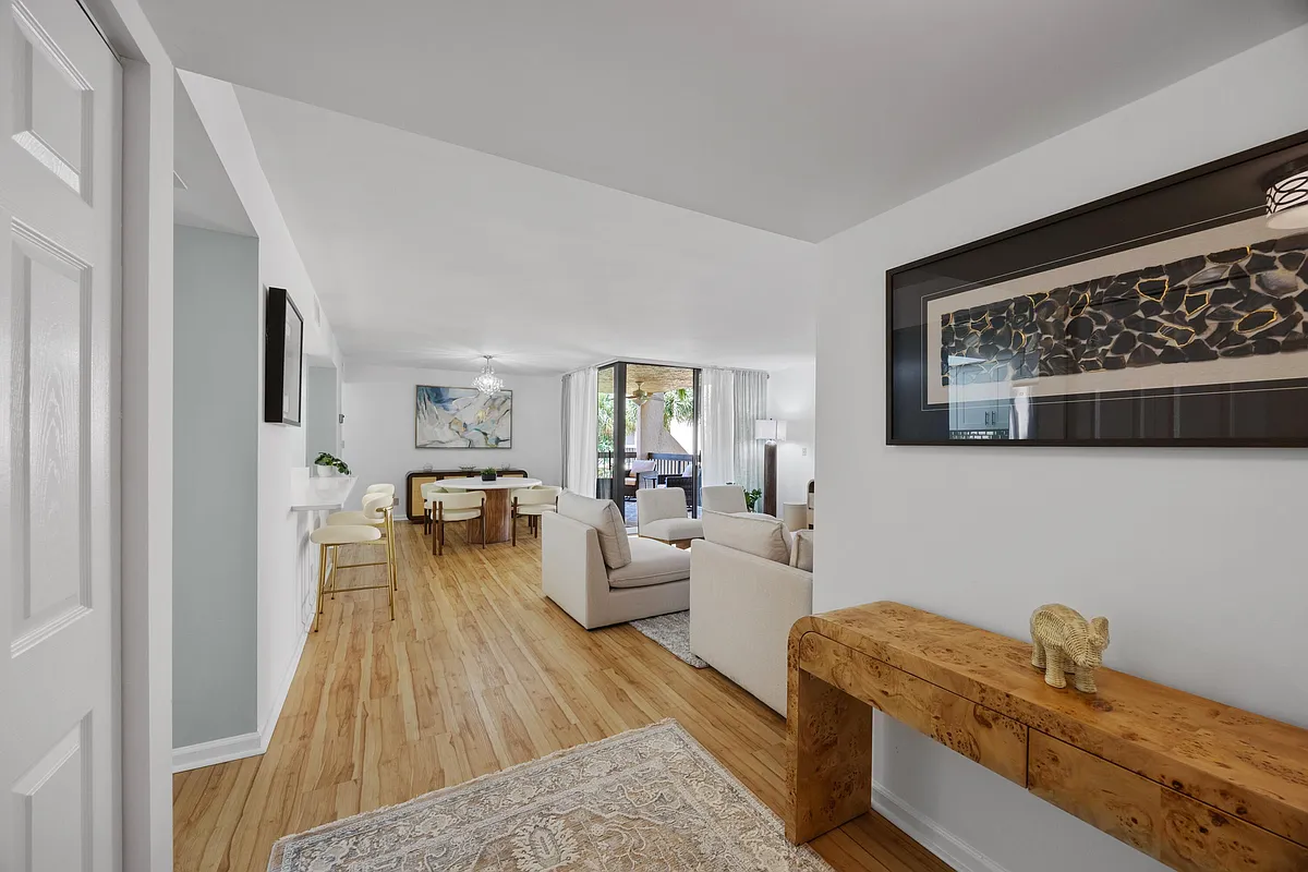 Building Photo - 750 Egret Cir #6210