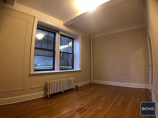 4th image of 825 W 187th St APT 1A