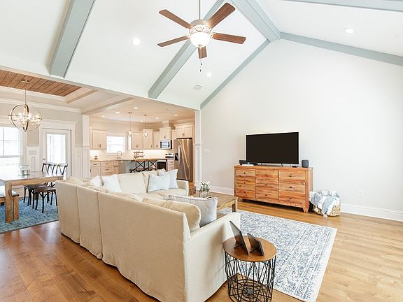 3rd image of 4121 Ivy Run