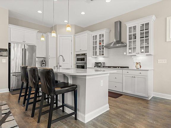 5th image of 3953 Bryson Ln