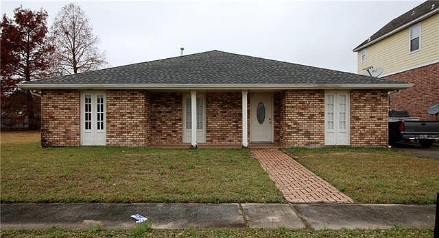 1st image of 3412 Oak Dr