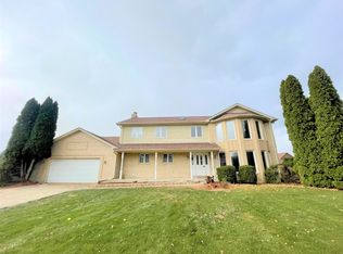 113 Della Ln, Oswego, IL 60543