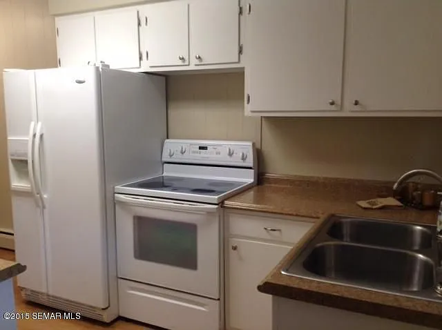 501 Hillhaven St #B — Photo 4