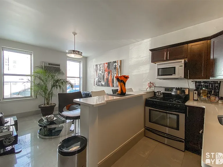 710 Avenue S #A5 — Photo 4