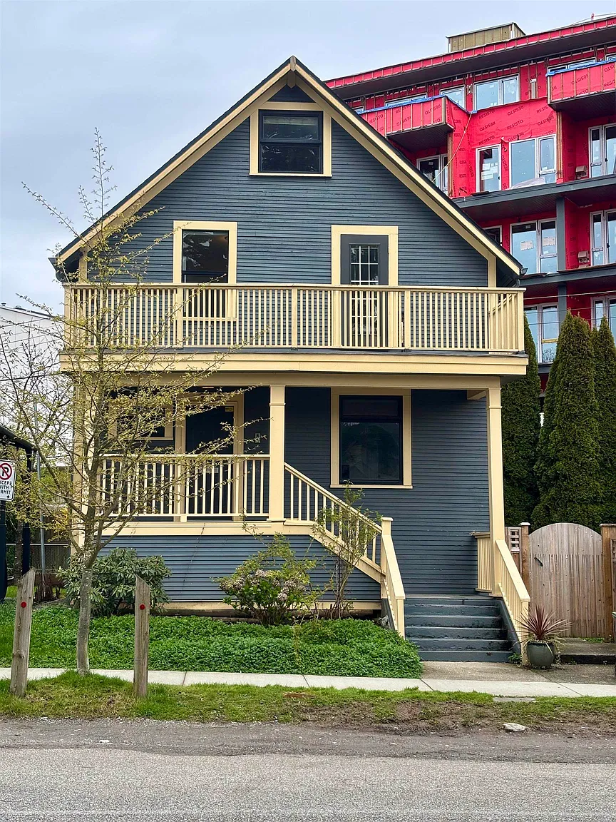 925 E 19th Ave photo 1