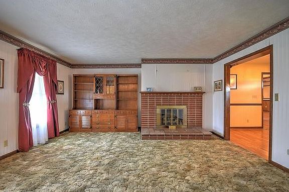 5th image of 374 Quillen Terrace Cir