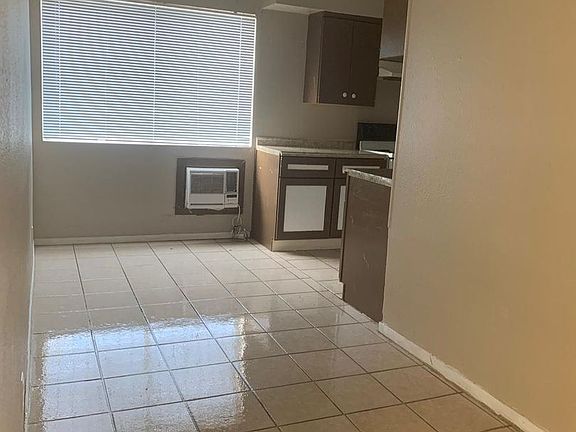 5th image of 2565 Lynnwood St APT 6