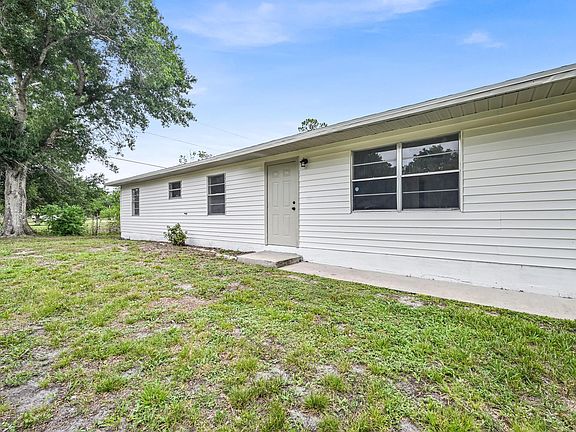 5th image of 833 NW 34th Street