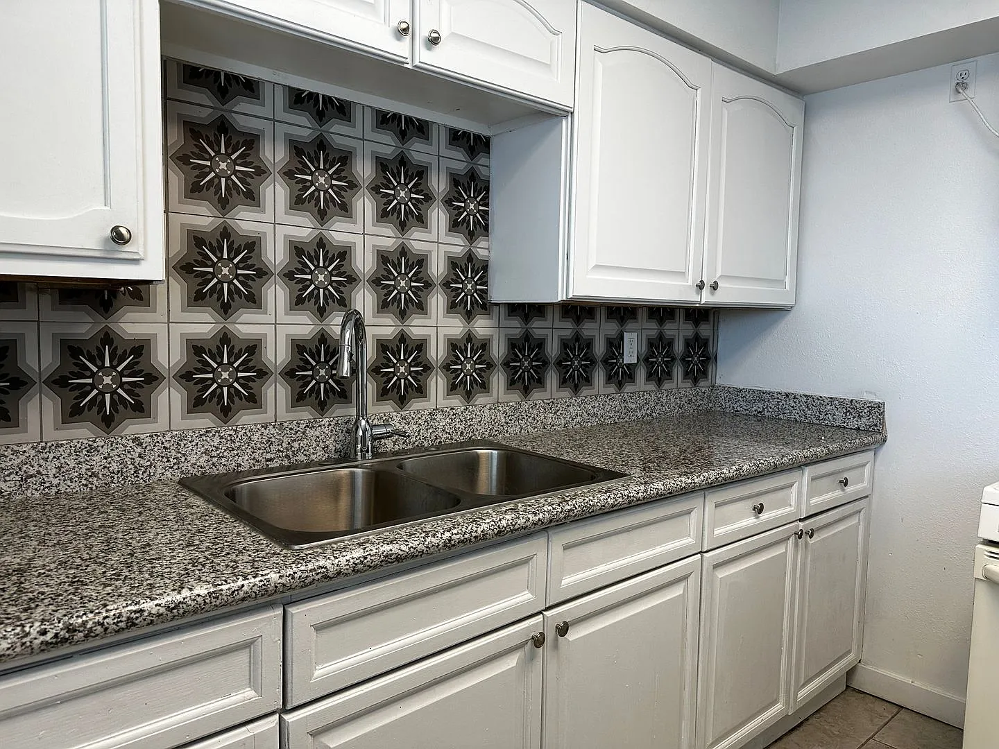 13913 N Palm St #14 — Photo 1