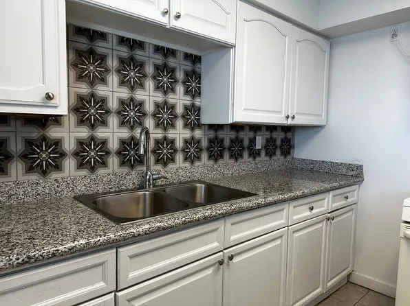 13913 N Palm St #14, El Mirage, AZ 85335