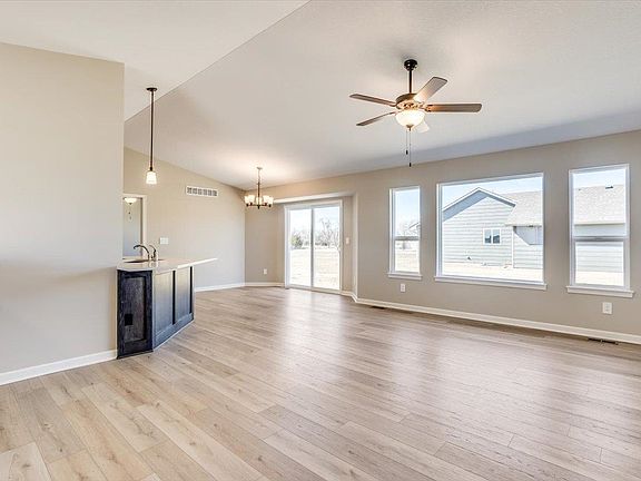4th image of 1545 N Sedge Ct