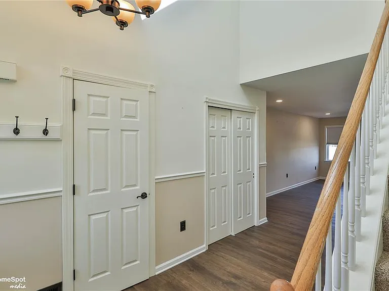 124 Stephanie Dr — Photo 4