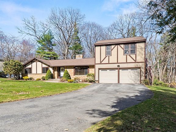 2nd image of 137 Catamount Rd