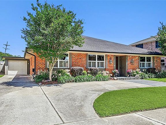 4th image of 5667 Marcia Ave