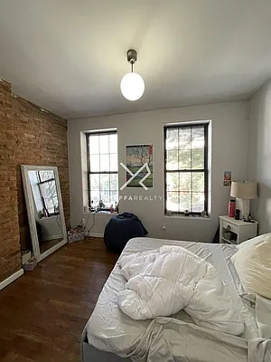 Rented by Yaffa Realty LLC | media 33