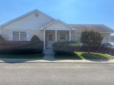 18 Dawn Drive, Oakdale, NY, 11769