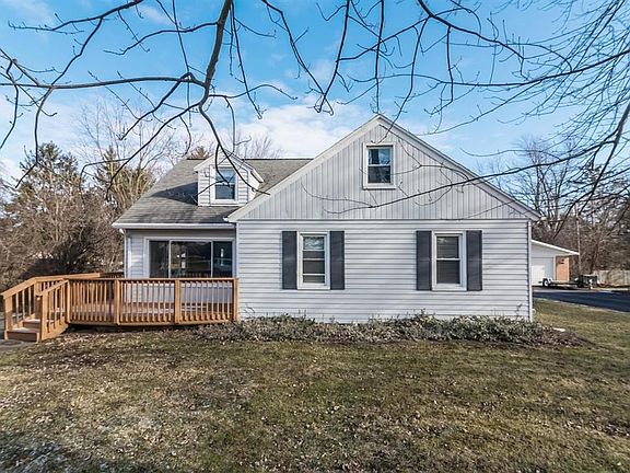 4th image of 2883 Crystal Dr