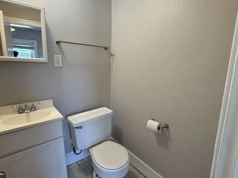 3713 Summit St #3715 — Photo 15