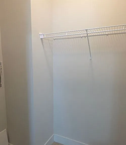3801 Oxford Cir — Photo 13