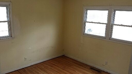 5th image of 2752 S Everett St