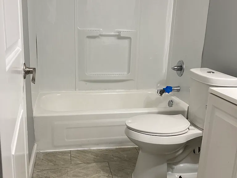 Westpark Manor Apartments — Photo 6