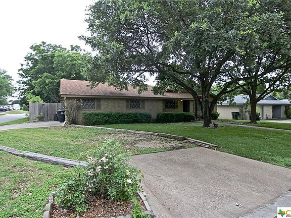 2nd image of 3701 Sherwood Ln