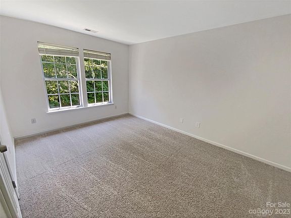 5th image of 1118 Morning Glory Dr