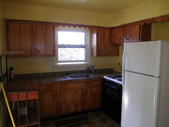3rd image of 11939 144th St
