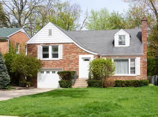 6731 N Ramona Ave, Lincolnwood, IL