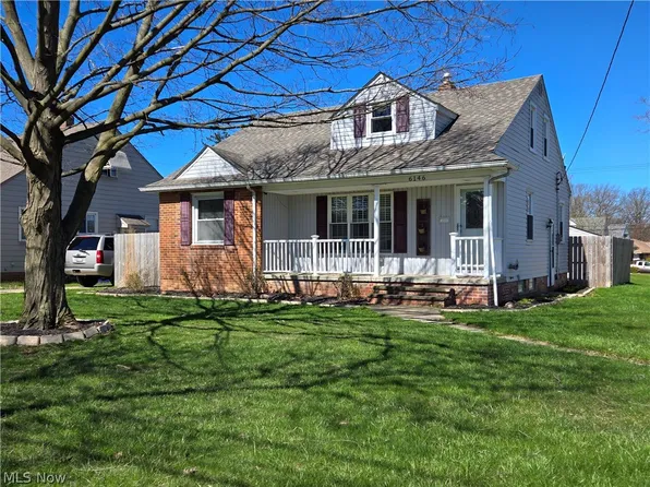 6146 Pearl Rd, Parma Heights, OH 44130