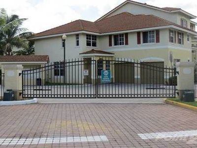 738 NE 90th St UNIT 203, Miami, FL, 33138
