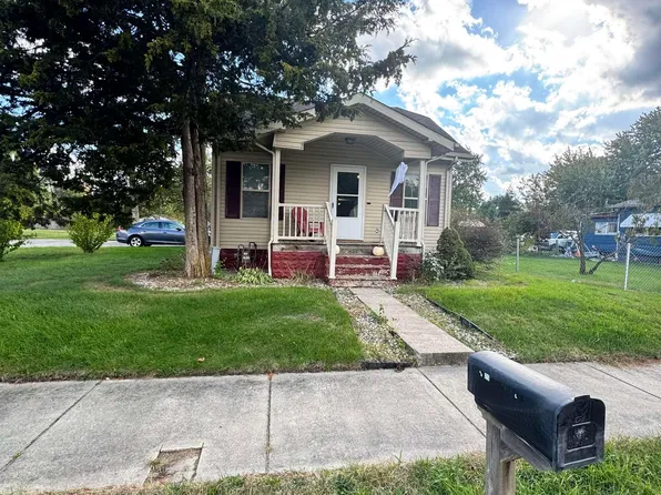 1225 W Lusher Ave, Elkhart, IN 46517