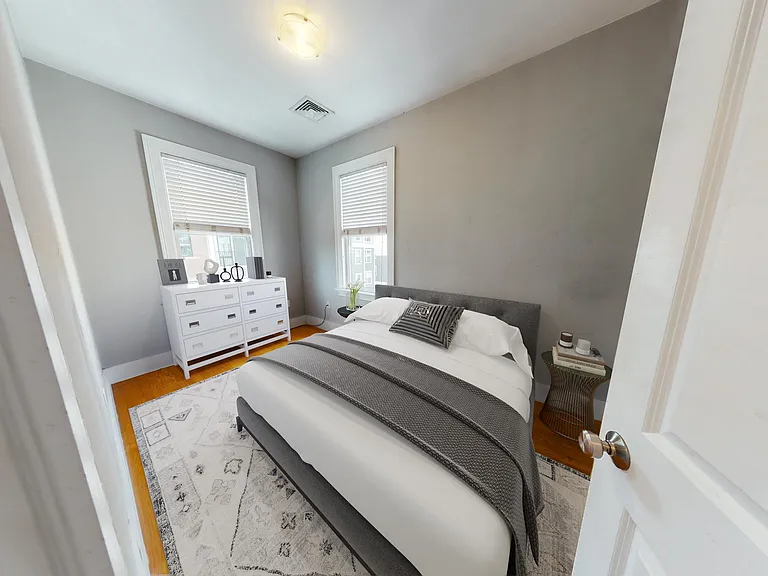 32 Ward St #2 — Photo 2