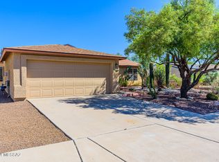 8951 E Fairway Groves Dr, Tucson, AZ 85730