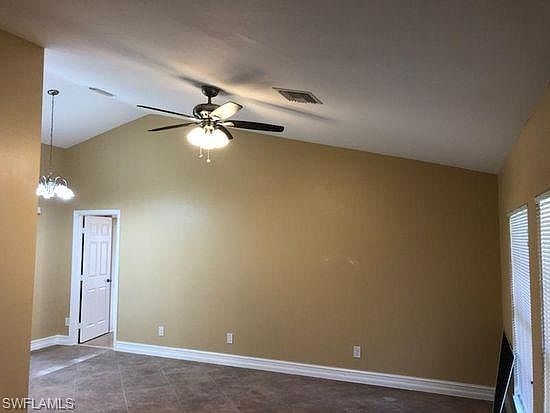 1st image of 717 Foxtail St E