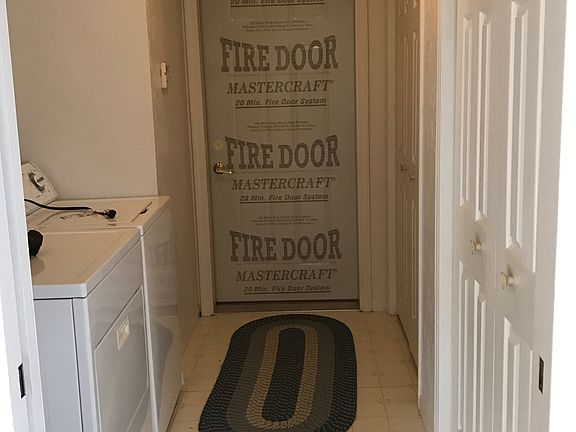 2nd image of 1007 Henry Dr