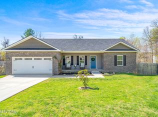 2000 Country Brook Ln, Knoxville, TN 37921