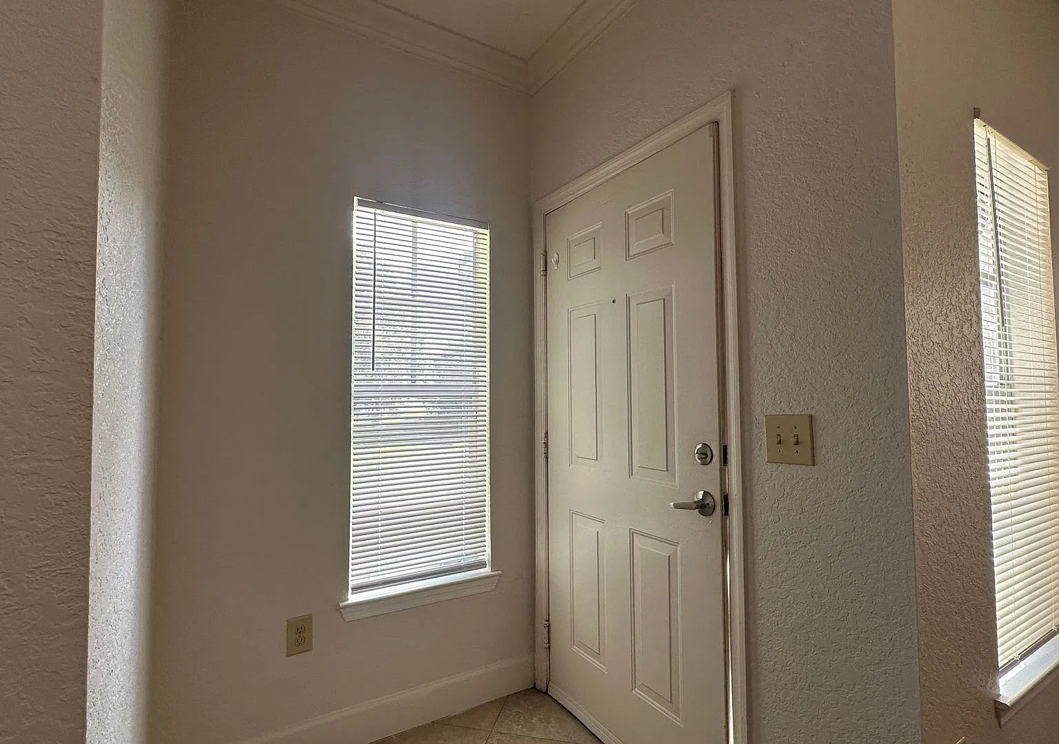 Beautiful 3 Bedroom, 2 Bathroom Condo in the Gated Notting Hill Community — Photo 2