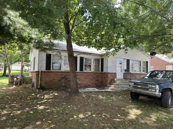 112 Lafayette Ave, Lawrenceburg, TN 38464