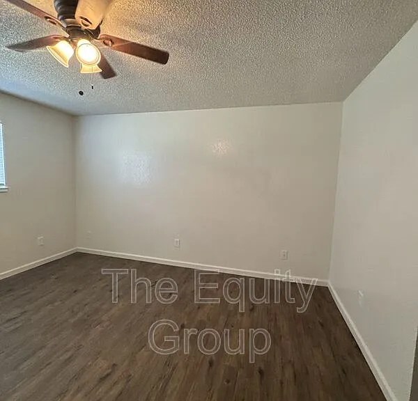 150 S Peppertree St — Photo 8