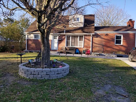 2nd image of 609 Iris Ln