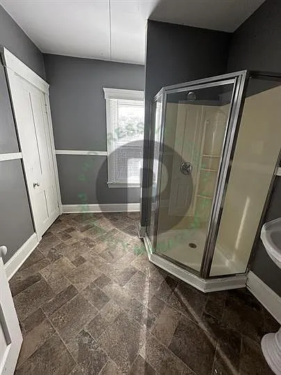 2059 W 105th St #4 — Photo 12