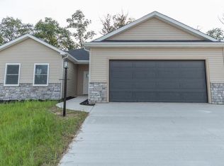 600 S Cottonwood Ct, Columbia City, IN 46725