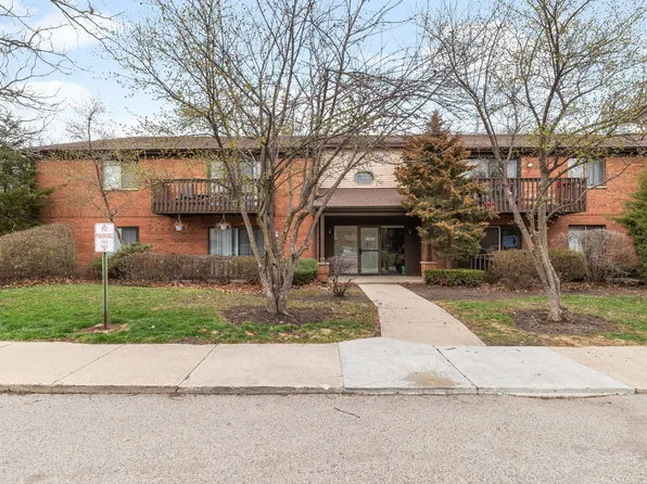 33561 N Royal Oak Ln APT 209, Grayslake, IL 60030