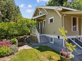 9026 Meridian Pl N, Seattle, WA 98103