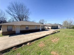 1002 Falconer St, Charleston, AR 72933