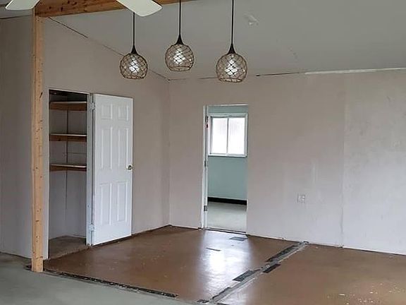 4th image of 761 Seibert Ave