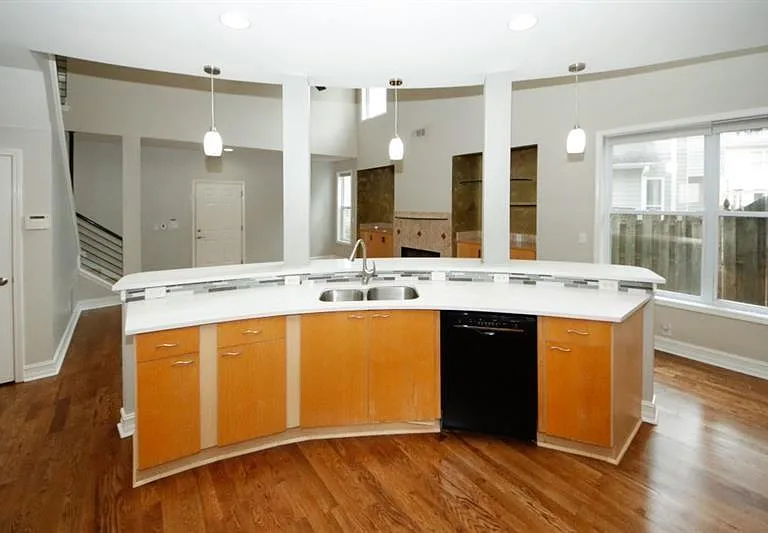 1354 Brookhaven Village Cir NE — Photo 15